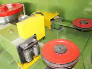   معدات أسلاك اللحام ذات مساعد الصهر  