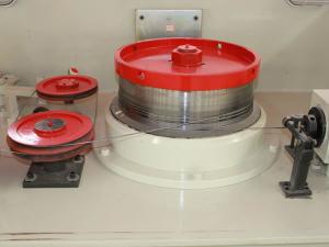   معدات أسلاك اللحام ذات مساعد الصهر  