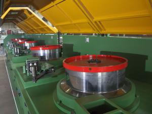   آلة سحب الأسلاك بالخط المستقيم  