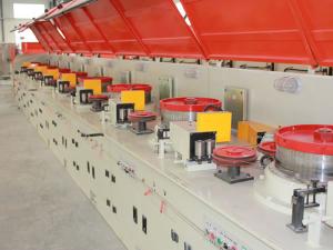   آلة سحب الأسلاك بالخط المستقيم  